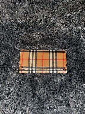 Burberry wallet